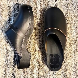 MariTed MT CLOG SLIP ON SHOES size 43 or size 10